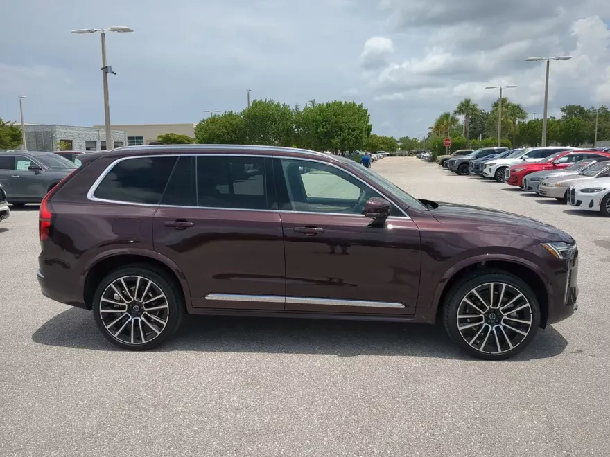 2026 Volvo XC90 Plus photo 1