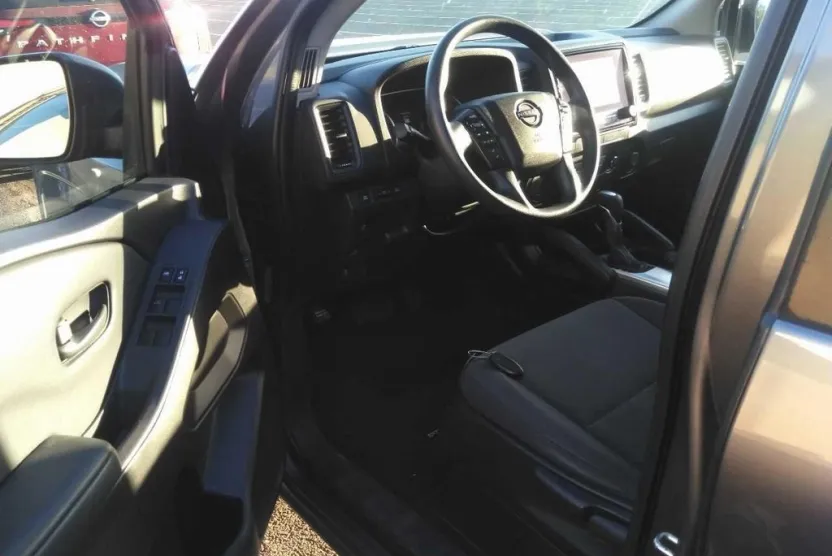 2022 Nissan Frontier S photo 1
