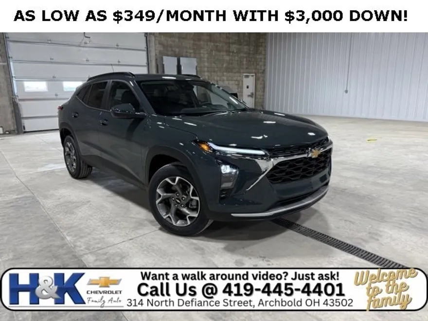 2025 Chevrolet Trax LT photo 1