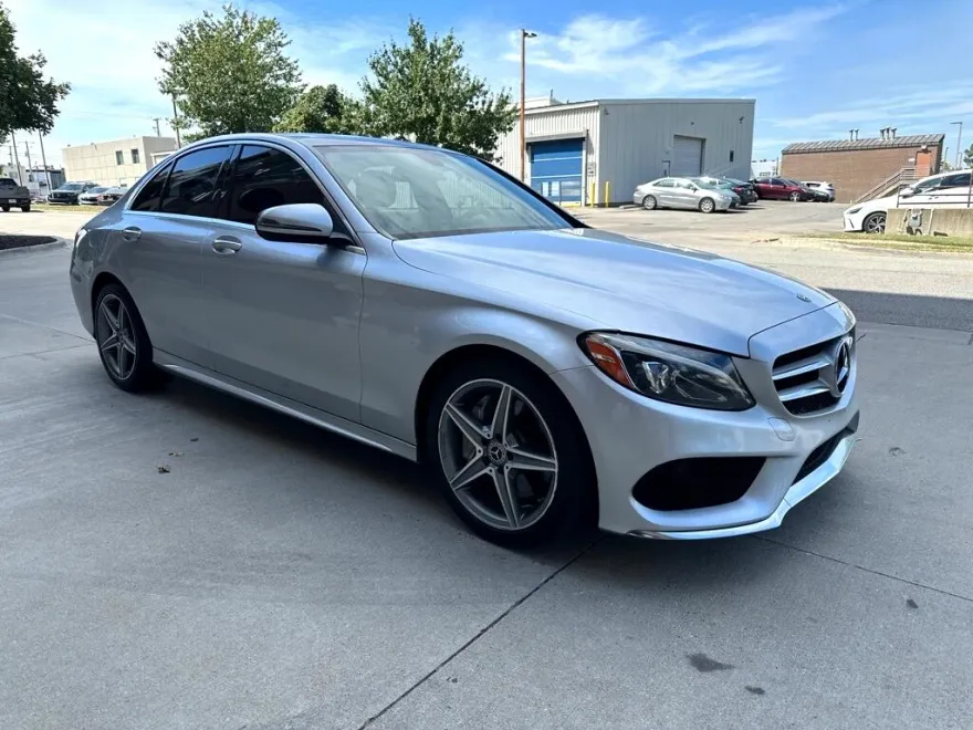 2018 Mercedes Benz C 300 4MATIC Sedan photo 1