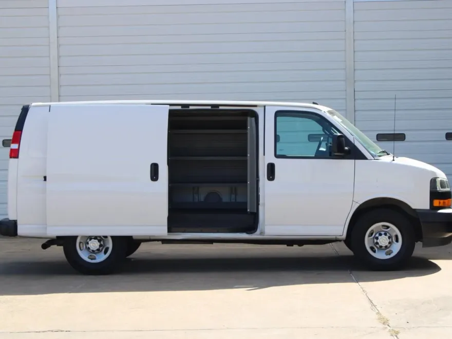 2021 Chevrolet Express 2500 Cargo Van photo 1