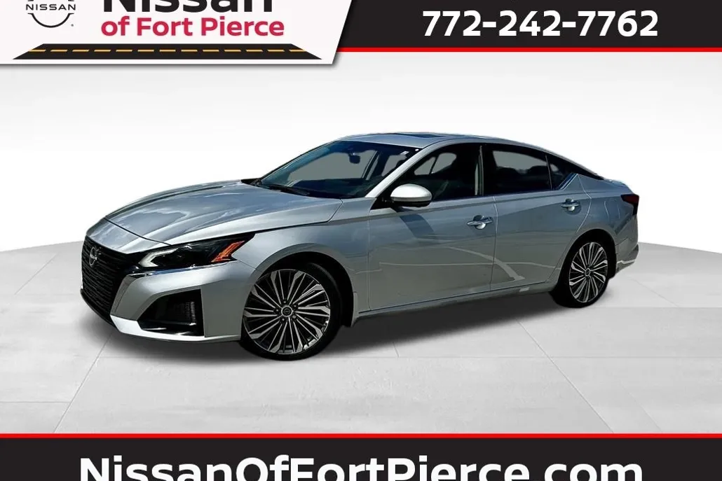 2024 Nissan Altima 2.5 SL photo 1