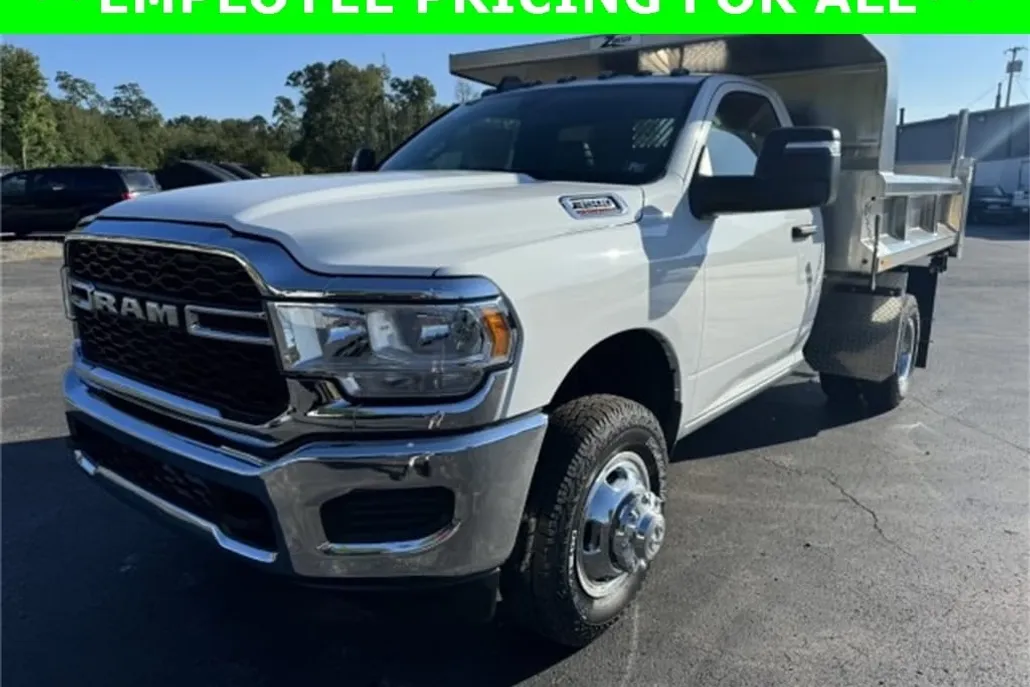 2024 Ram 3500 Tradesman photo 1