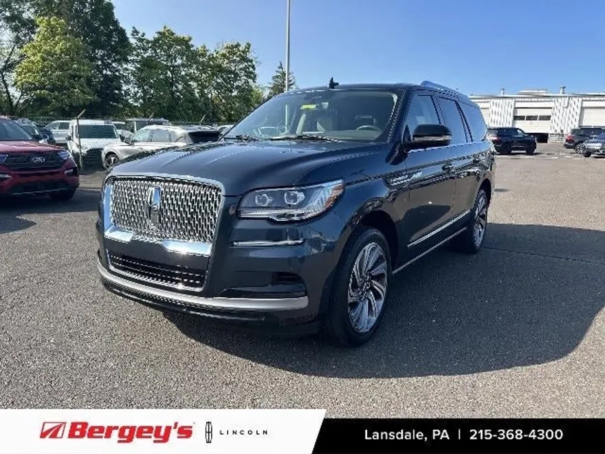 2024 Lincoln Navigator Premiere photo 1