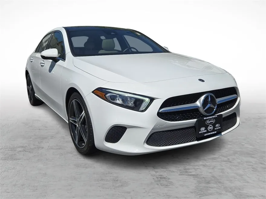 2022 Mercedes Benz A 220 4MATIC photo 1