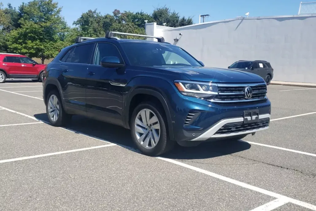 2022 Volkswagen Atlas Cross Sport SE Technology photo 1