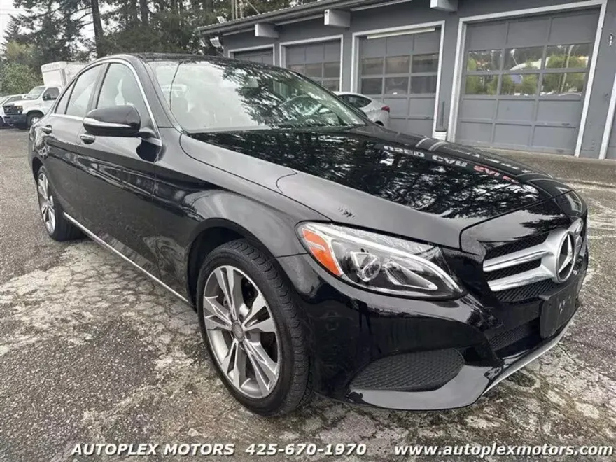 2015 Mercedes Benz C 300 4MATIC Sedan photo 1