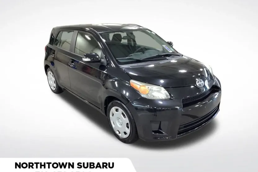 2013 Scion xD Base photo 1