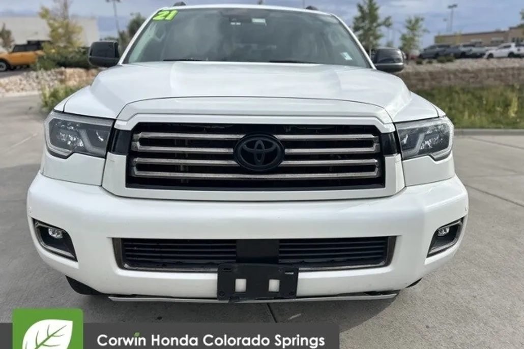 2021 Toyota Sequoia photo 1