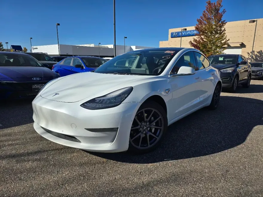 2019 Tesla Model 3 Long Range photo 1