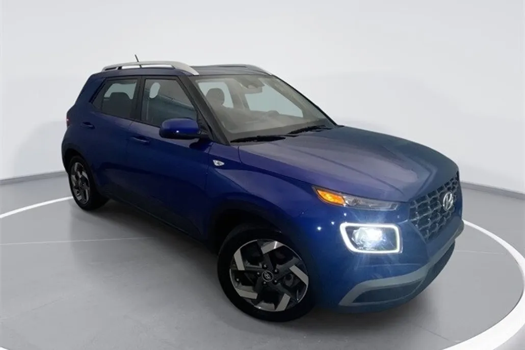 2023 Hyundai Venue Limited photo 1