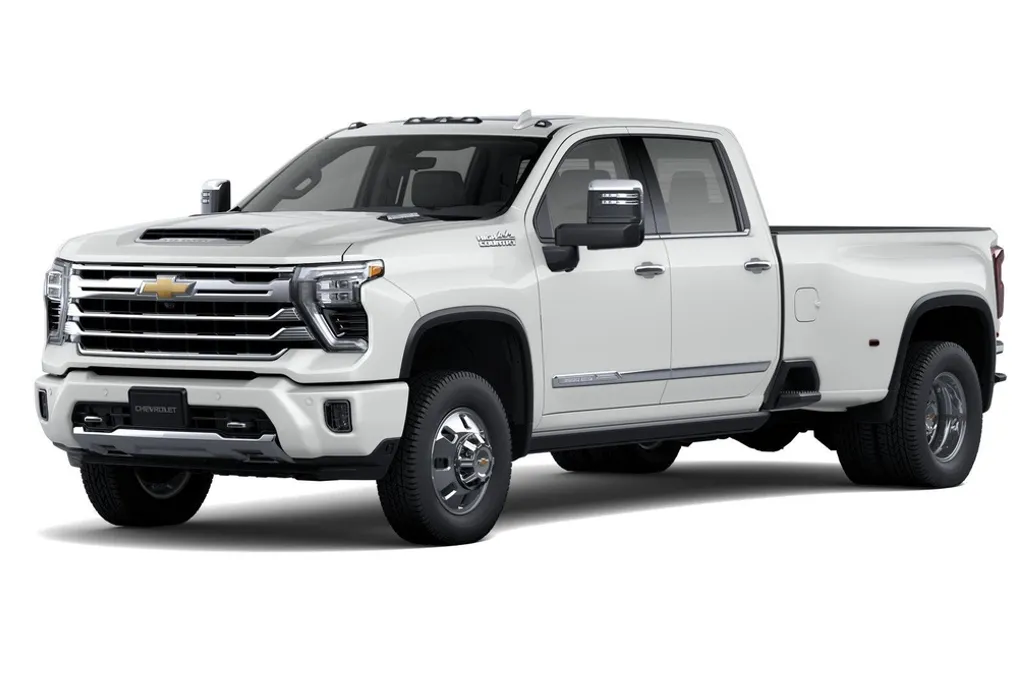 2026 Chevrolet Silverado 3500HD High Country photo 1