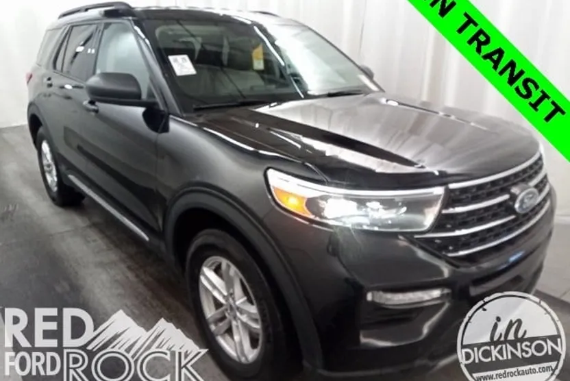 2023 Ford Explorer XLT photo 1