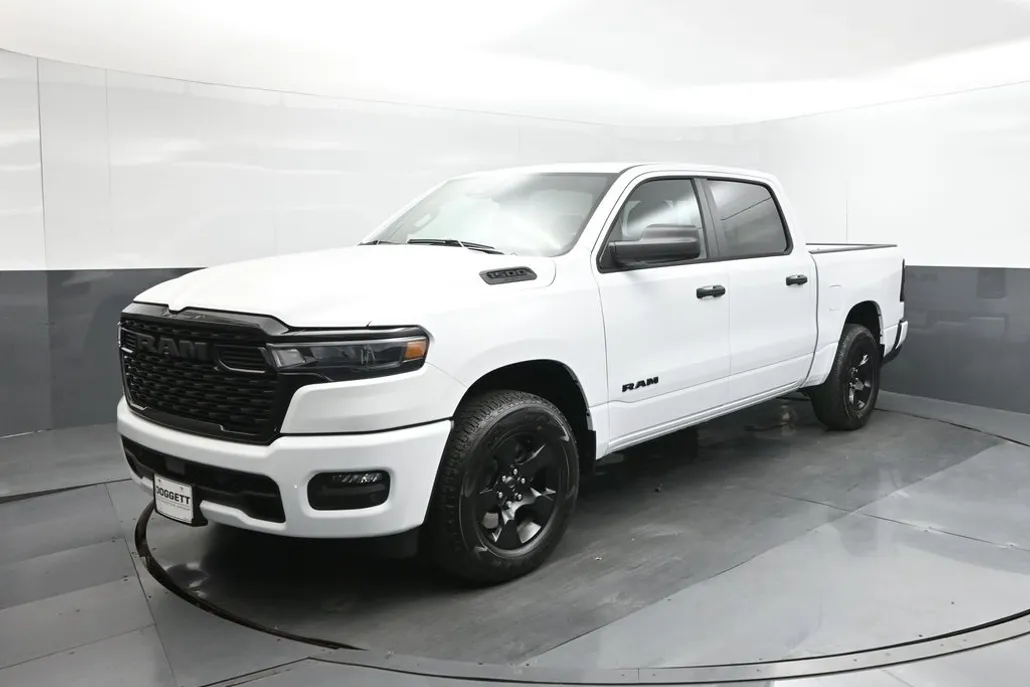 2025 Ram 1500 Tradesman photo 1