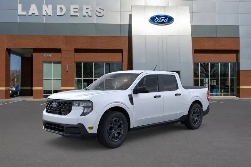 2025 Ford Maverick XLT photo 1