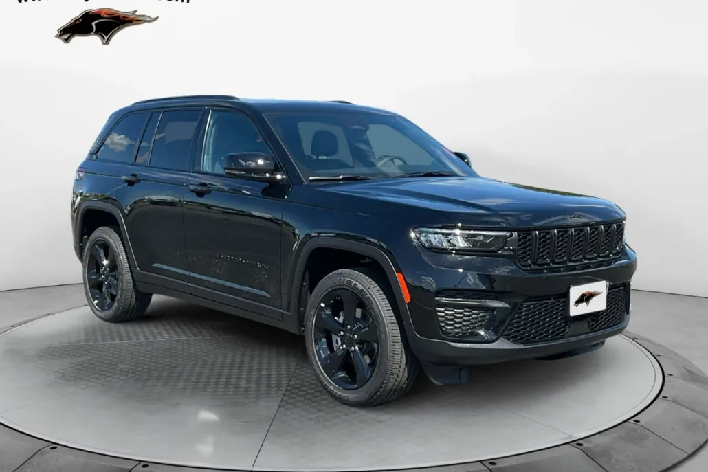 2025 Jeep Grand Cherokee Altitude photo 1