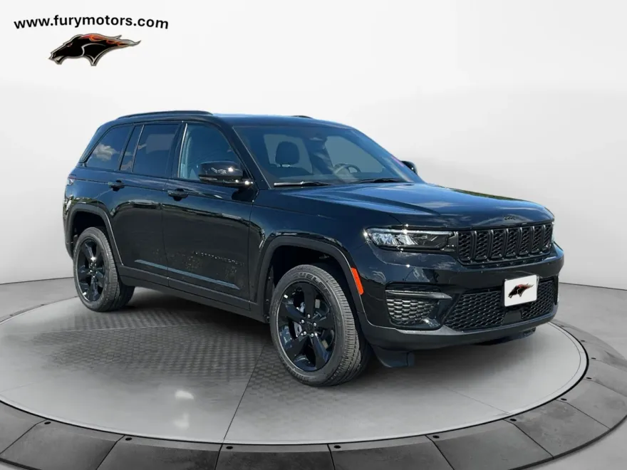 2025 Jeep Grand Cherokee Altitude photo 1