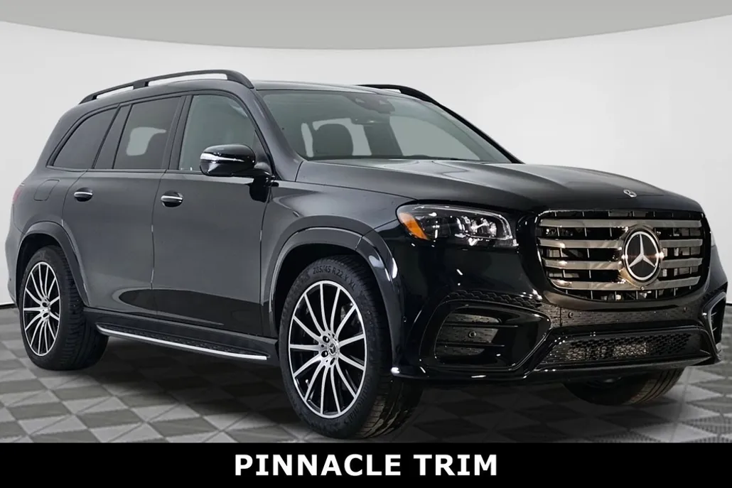 2024 Mercedes Benz GLS 450 4MATIC photo 1