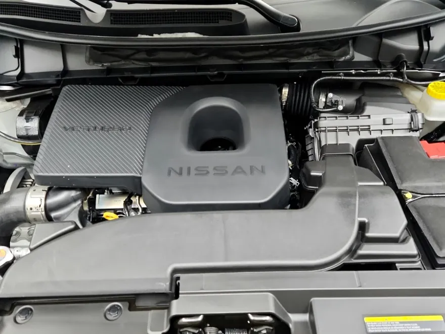 2025 Nissan Murano SL photo 9