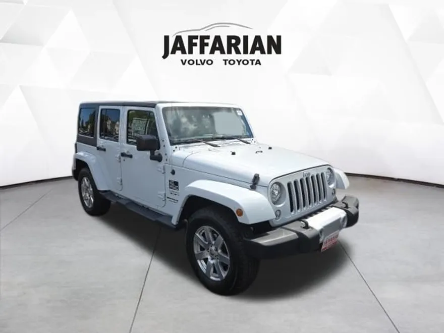 2018 Jeep Wrangler Unlimited Sahara photo 1