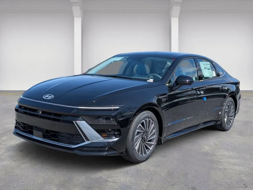 2025 Hyundai Sonata Hybrid Limited photo 1