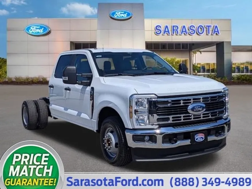 2025 Ford F-350 photo 1