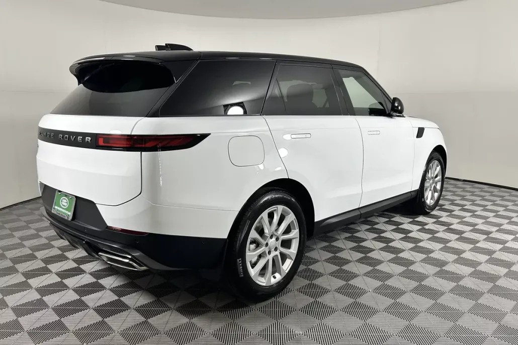 2025 Land Rover Range Rover Sport P360 SE photo 1