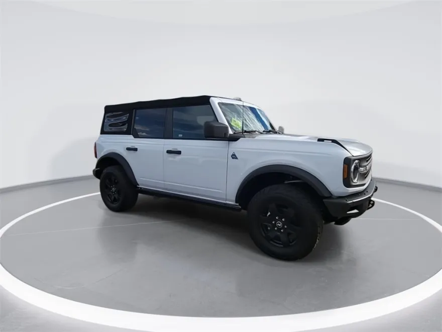 2021 Ford Bronco Black Diamond photo 1