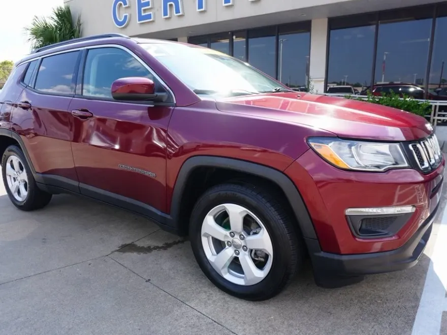 2021 Jeep Compass Latitude photo 1