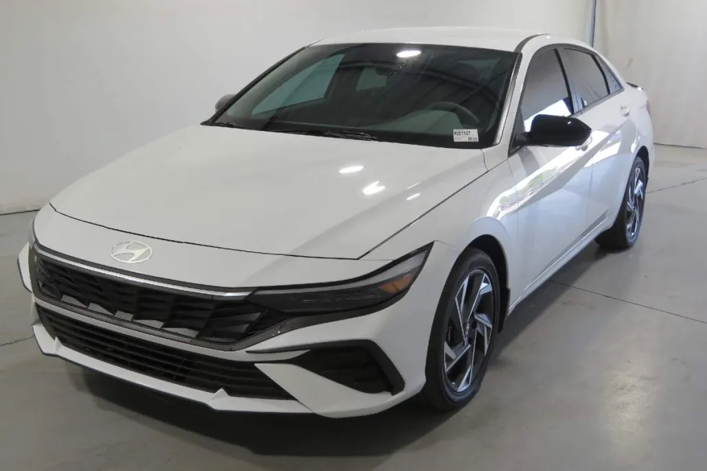 2025 Hyundai Elantra Hybrid SEL Sport photo 1