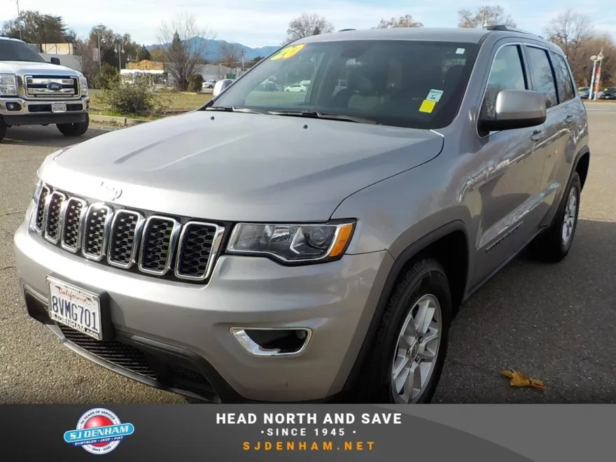 2020 Jeep Grand Cherokee Laredo photo 1