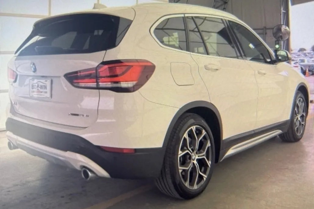 2021 Bmw X1 XDrive28i photo 1