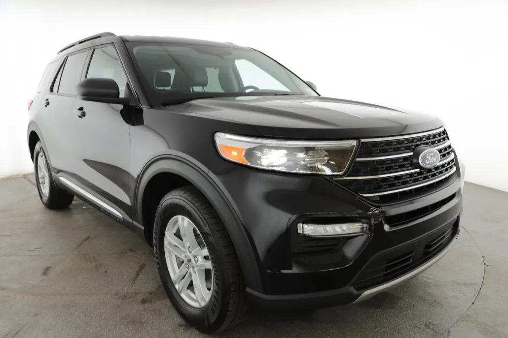 2022 Ford Explorer XLT photo 1