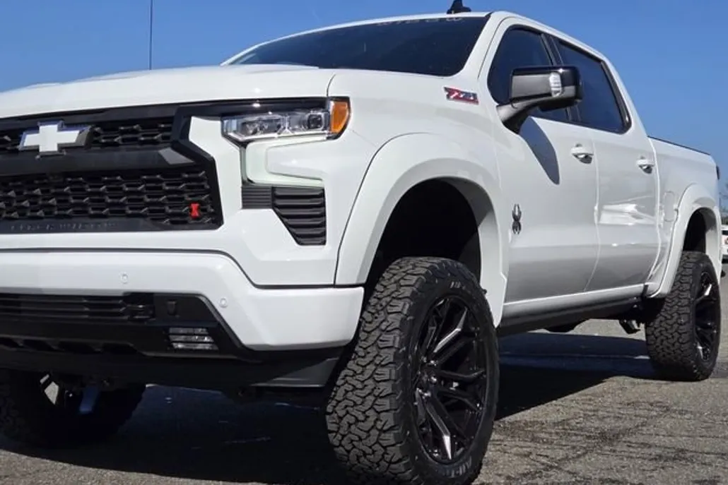 2025 Chevrolet Silverado 1500 RST photo 1
