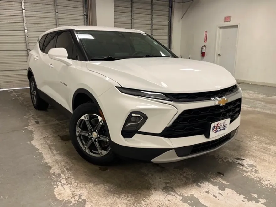 2023 Chevrolet Blazer 2LT photo 1