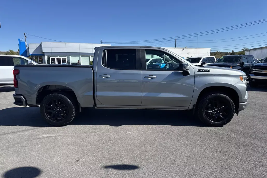 2023 Chevrolet Silverado 1500 RST photo 1