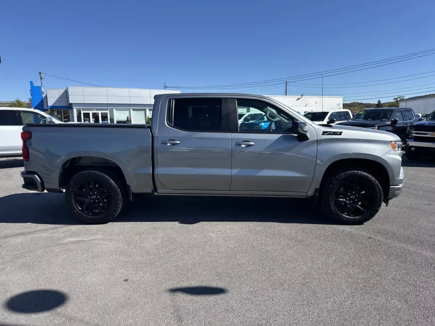 2023 Chevrolet Silverado 1500 RST photo 1