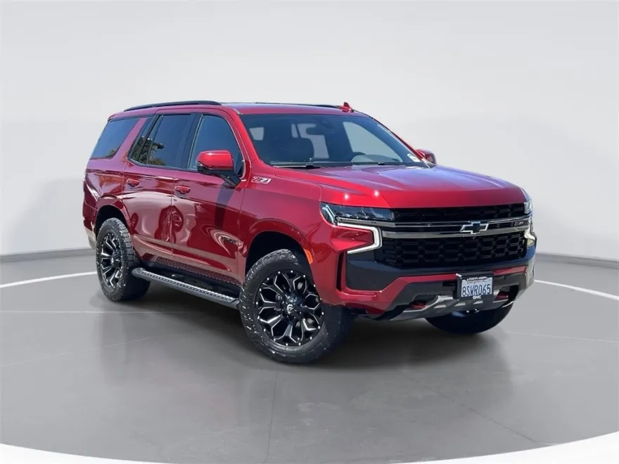 2021 Chevrolet Tahoe Z71 photo 1