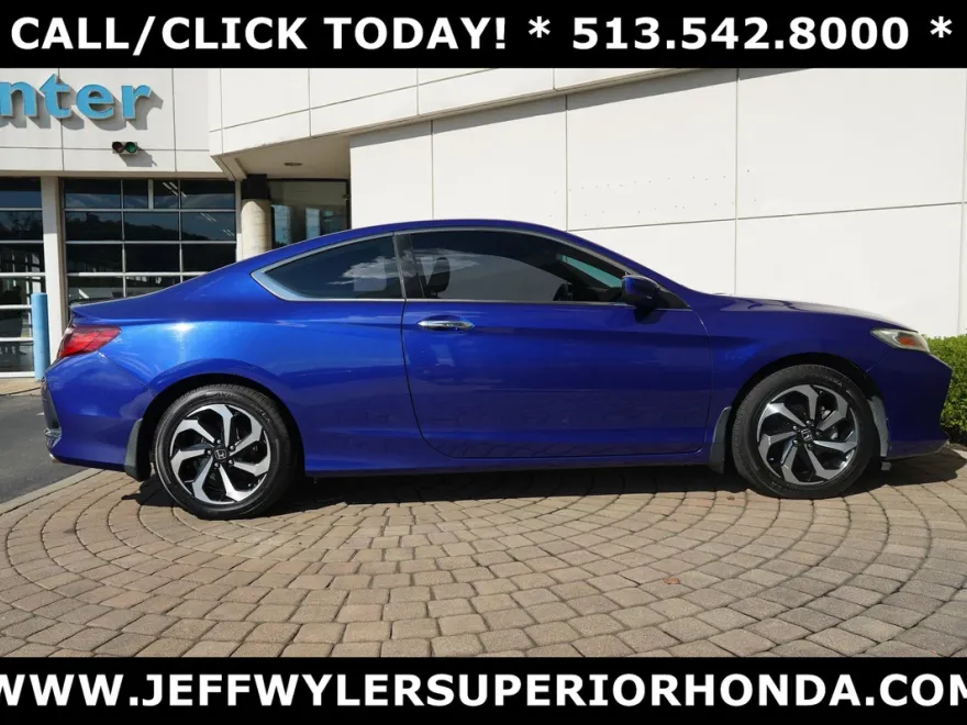 2017 Honda Accord photo 1