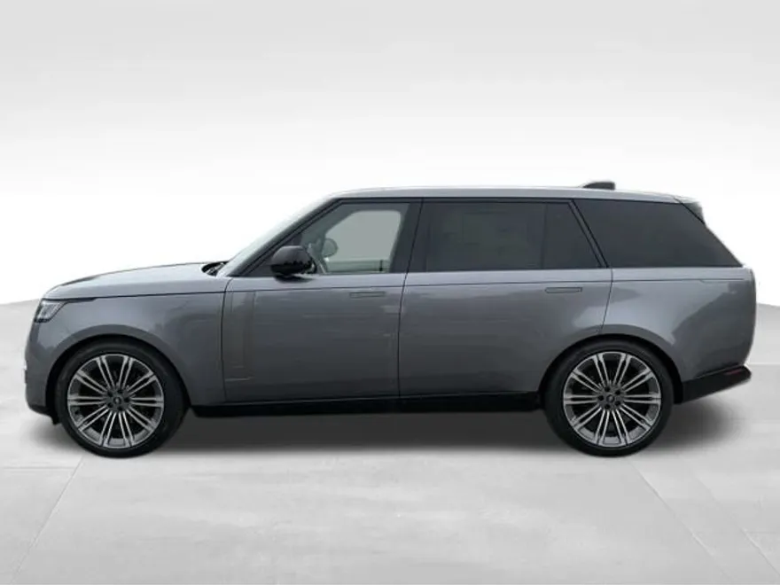 2025 Land Rover Range Rover SE photo 2
