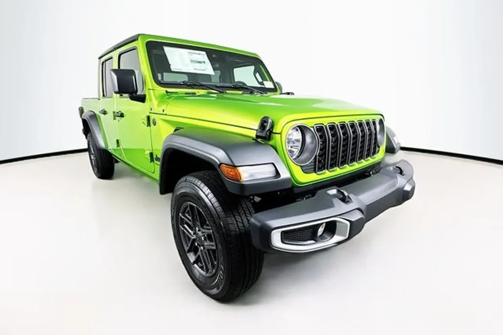 2025 Jeep Gladiator Sport S photo 1