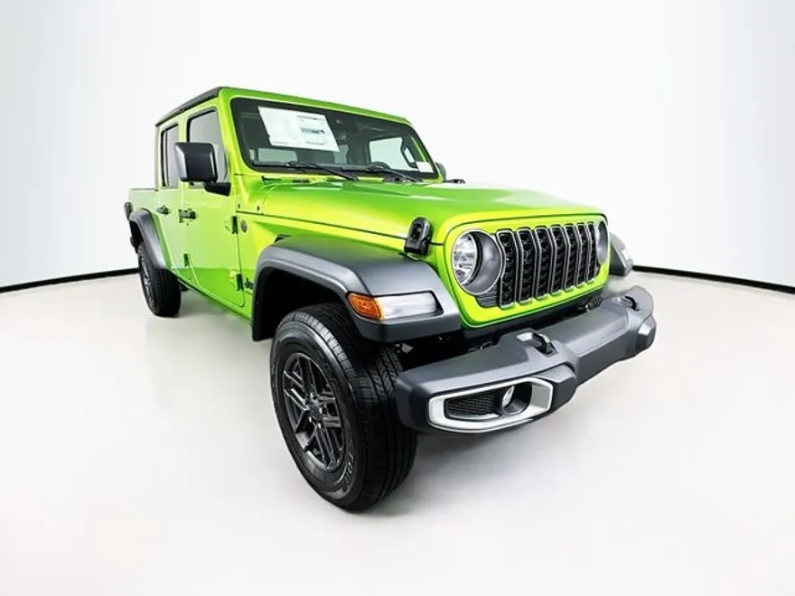 2025 Jeep Gladiator Sport S photo 1
