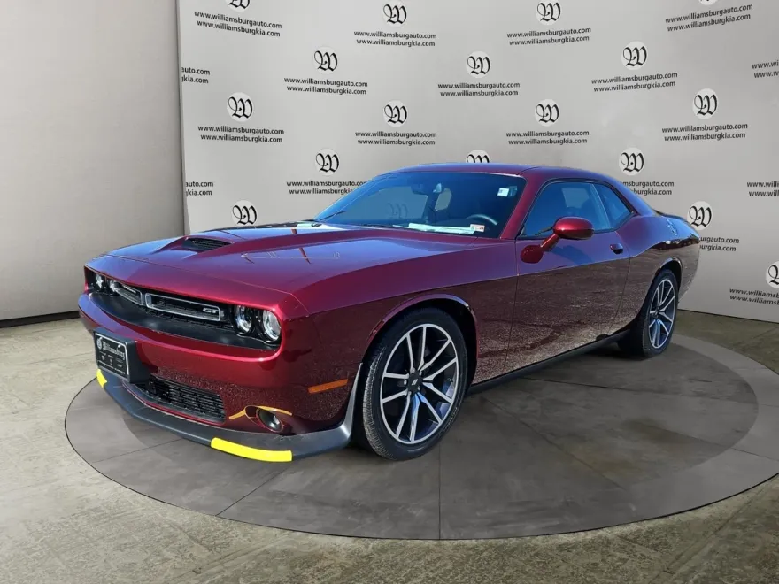 2023 Dodge Challenger GT photo 1