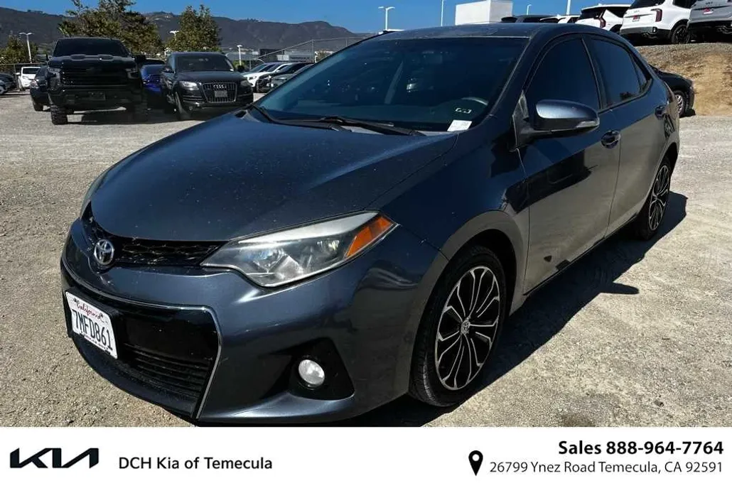 2015 Toyota Corolla Plus photo 1