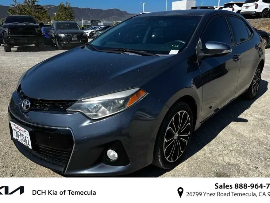 2015 Toyota Corolla Plus photo 1