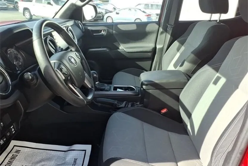2022 Toyota Tacoma TRD Sport V6 photo 1