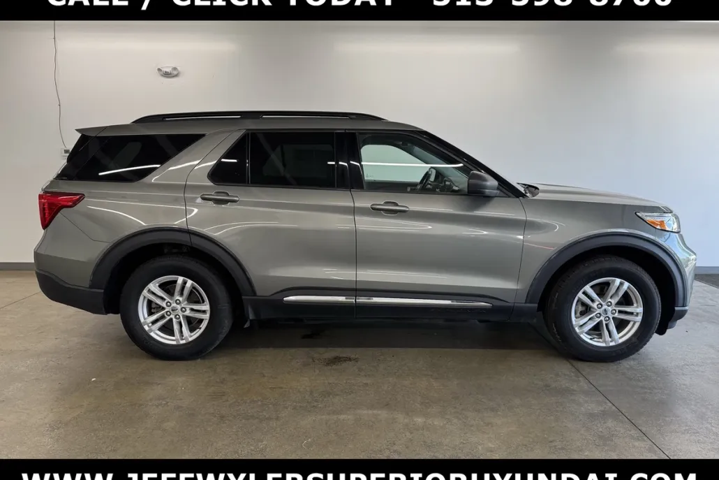 2020 Ford Explorer XLT photo 1