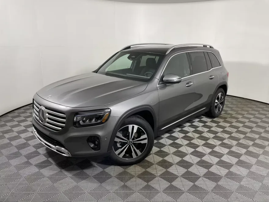 2026 Mercedes Benz GLB 250 photo 1