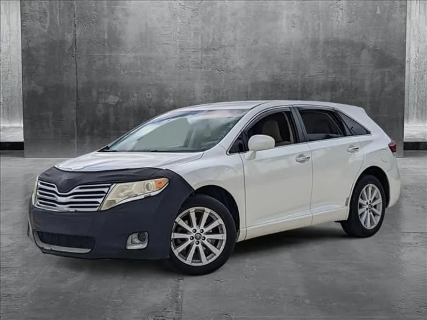 2010 Toyota Venza Base photo 1