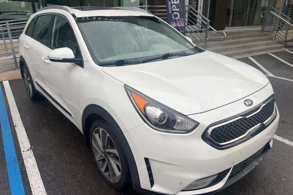 2019 Kia Niro Touring photo 1